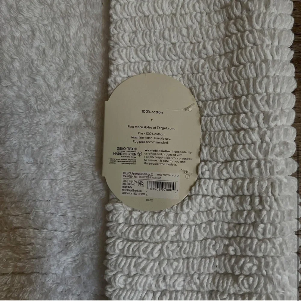 Threshold Reversible performance plus reversible bath rug 20”x34” white